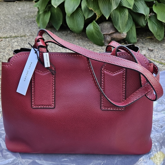 Marc Jacobs The Editor Tote Bag Pebbled Leather Tailored Oversized Cabernet NWT - Picture 12 of 16